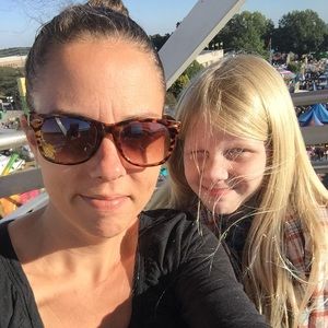 Meet your Posher, Caroline